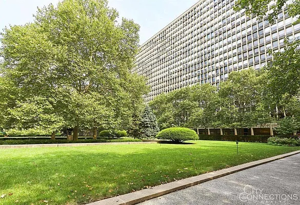 Rented by City Connections Realty | media 26