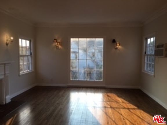 3rd image of 448 N Curson Ave