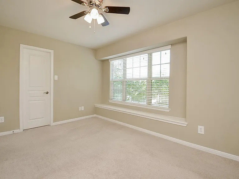 6418 Burgess Heights Ln — Photo 29