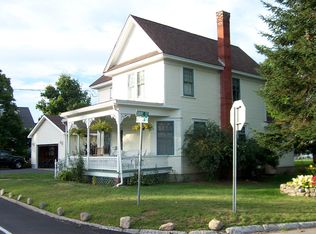 18 Emory St, Morrisonville, NY 12962