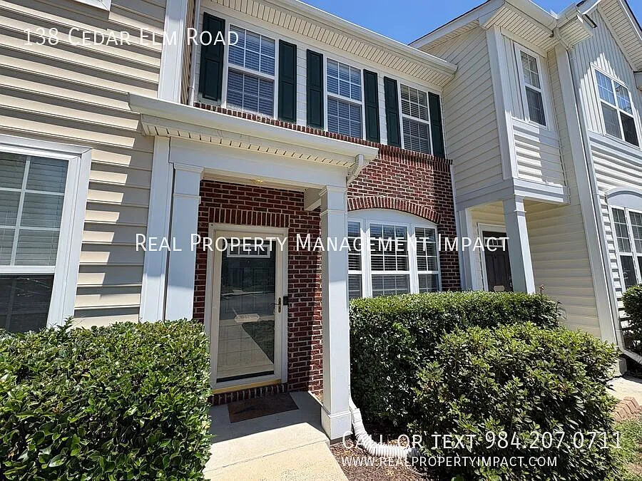 Move-In Special: Spacious Townhouse In Elm Grove | Near Hope Valley Farms, Durham, Nc — Photo 2
