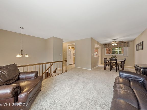 3rd image of 105 Kenilworth Ave