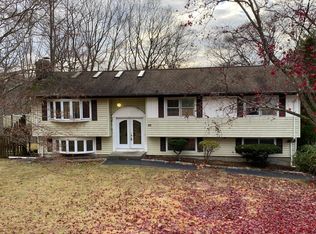 145 Morehouse Dr, Fairfield, CT 06825