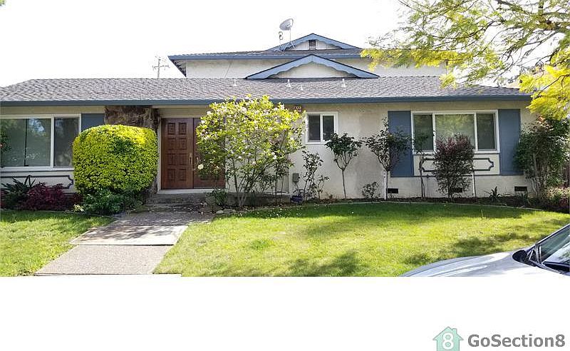1st image of 650 Belladonna Ct