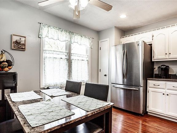 4th image of 10241 E Park Valley Dr