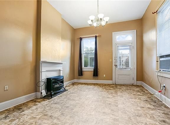 2nd image of 2904 Saint Ann St #6