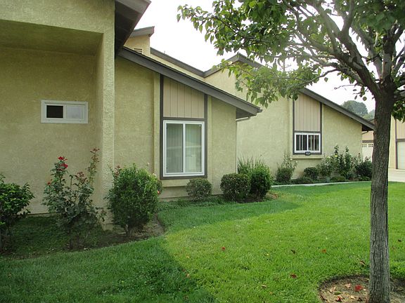 3rd image of 19020 Avenue Of The Oaks