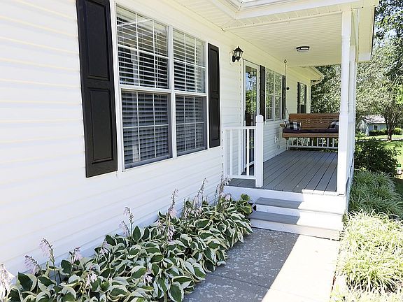 3rd image of 5 Lost Creek Cir
