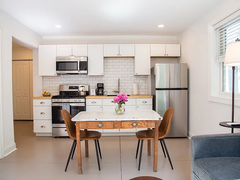 208 S French Broad Ave #1 — Photo 1