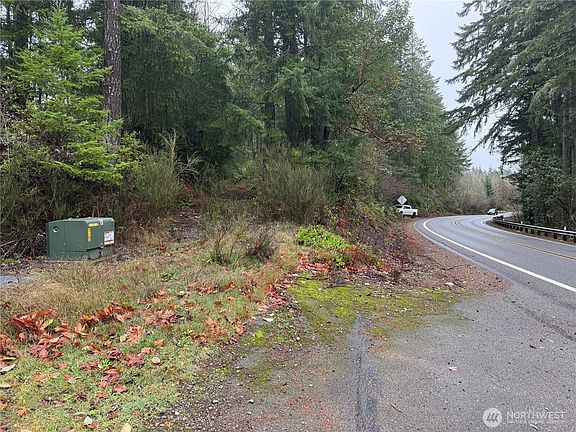 4th image of 9714 Key Peninsula Hwy NW