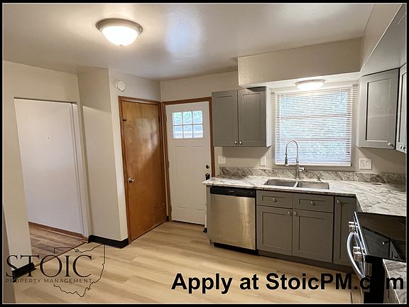 3rd image of 1729 Alcoy Dr