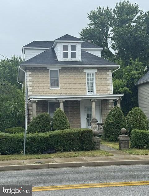 2nd image of 2904 Taylor Ave