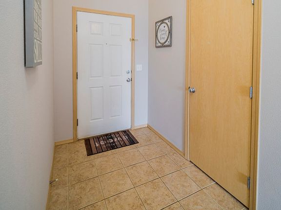 4th image of 4708 58th Dr NE