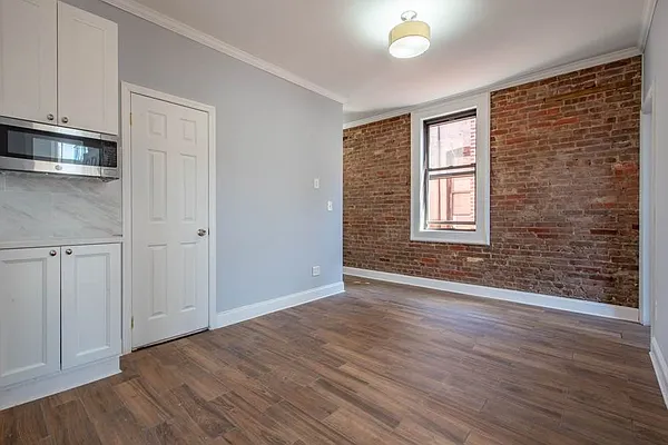 Rented by Metropolitan Property Group | media 12