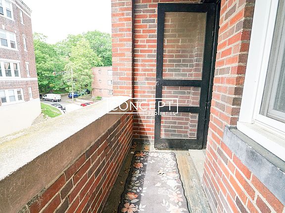5th image of 58A Selkirk Rd #12