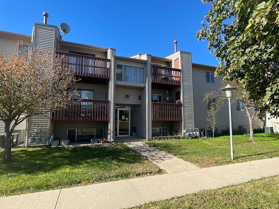 1st image of 1300 E H St #2