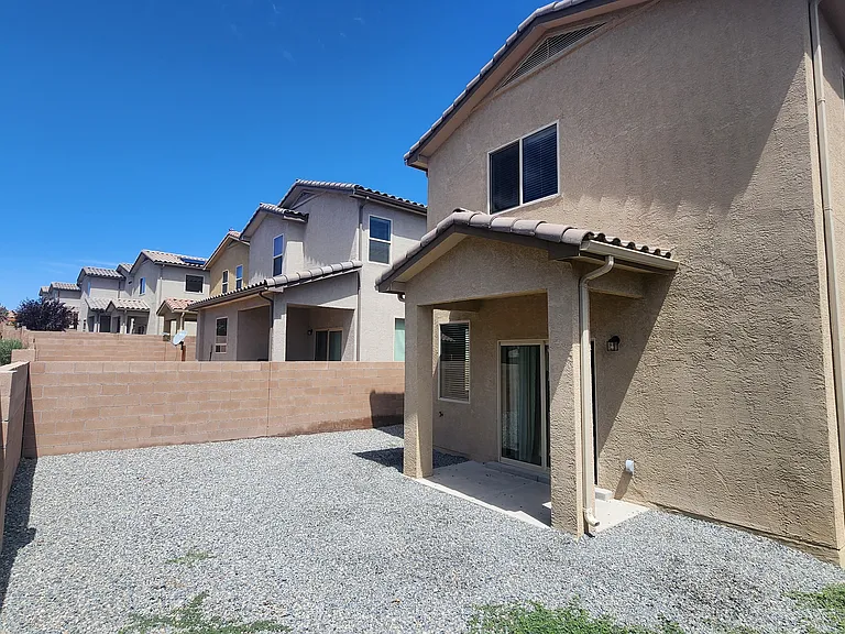 8812 Zephyr Pl NW — Photo 14