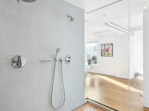 1 5th Avenue image 12 of 21