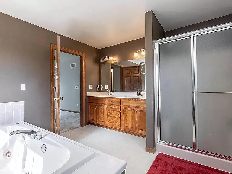 N48W16103 Lone Oak Ln — Photo 27