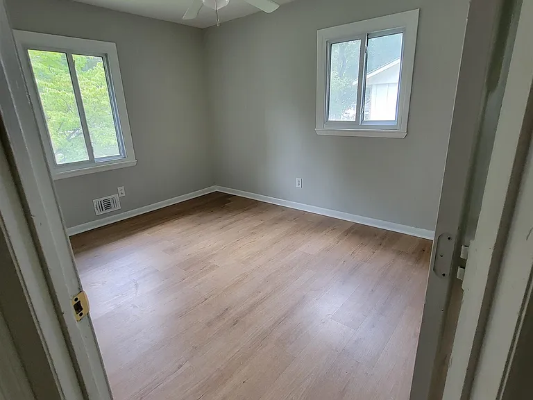 6628 Stark Ct — Photo 10