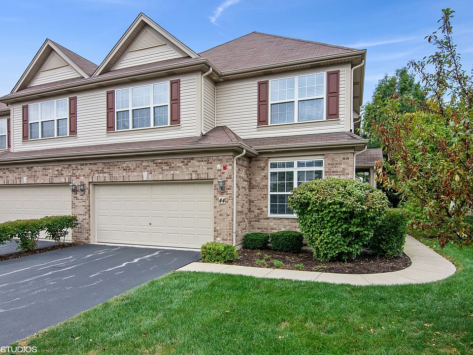 1st image of 44 Oak Creek Ct