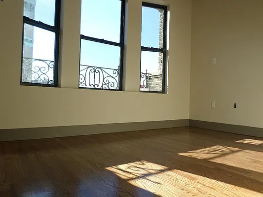 Rented by Zuz Realty | media 63