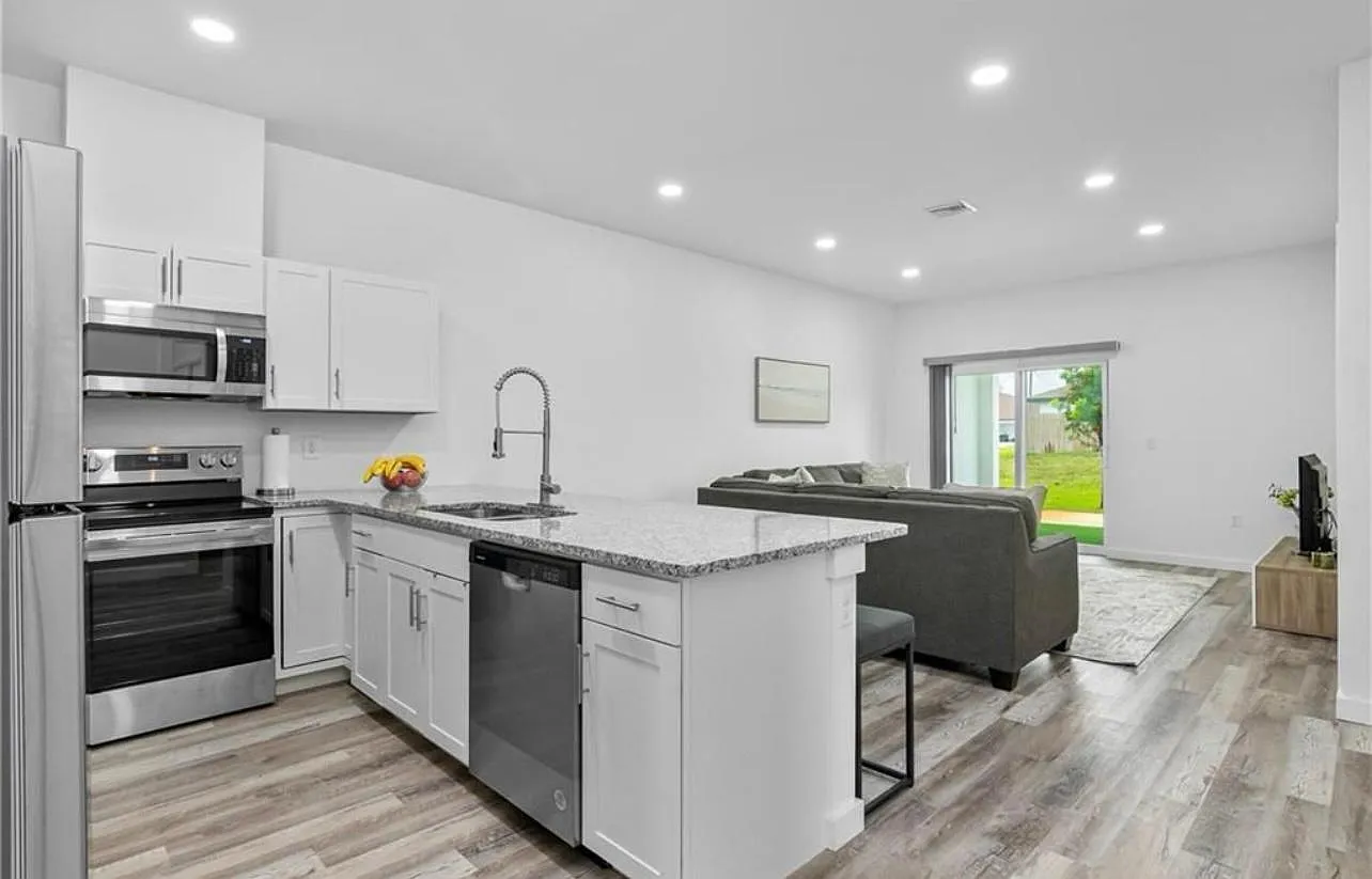 4531 19th St SW — Photo 3