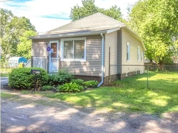 328 Gilbert Ave, Springfield, MA 01119