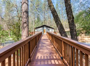 18082 Bonanza Dr, Lakehead, CA 96051