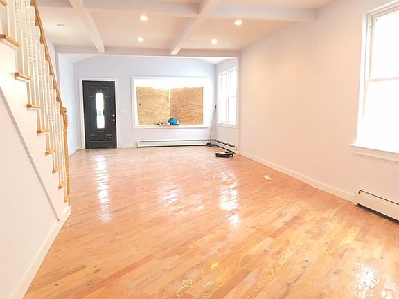 2nd image of 15070 116th Ave #2