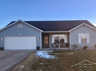 5685 S Lakecress Dr, Saginaw, MI 48603