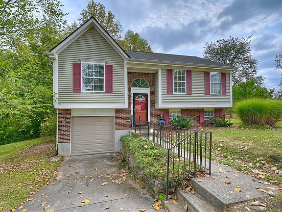 2nd image of 1309 Victory Ln