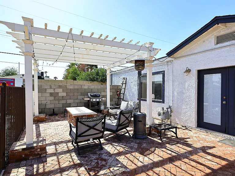 3413 N 16th Dr — Photo 35