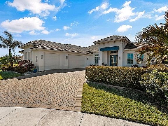 3rd image of 5812 Lake Pine Road