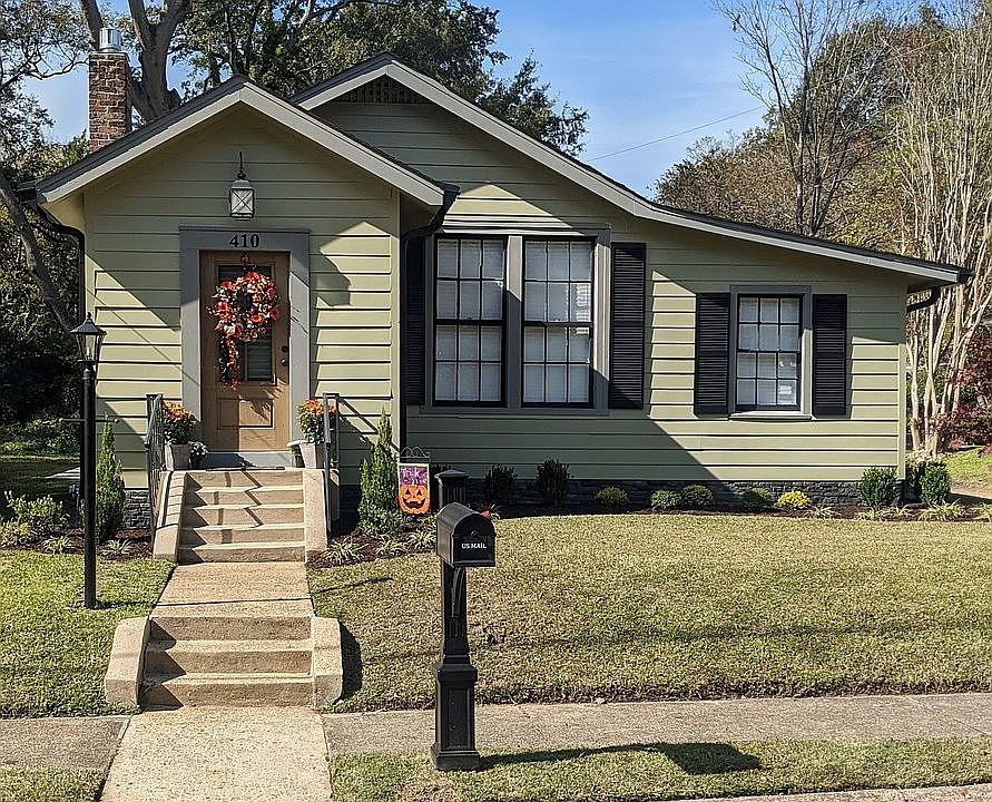 Front view from 8th Street