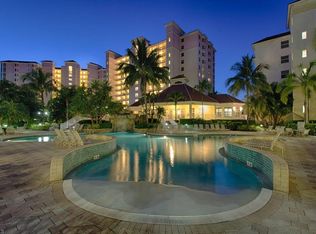 460 Launch Cir APT 301, Naples, FL 34108