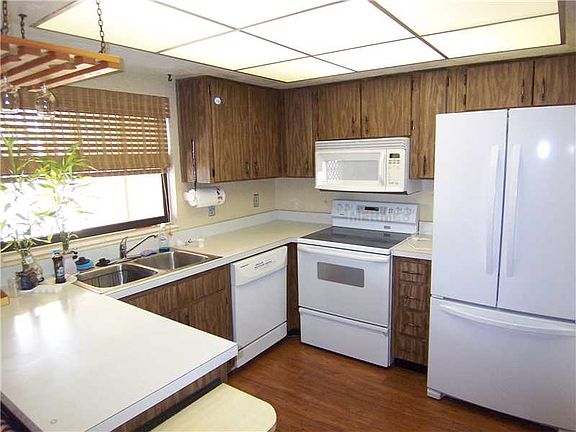 2nd image of 7606 De Soto Ct