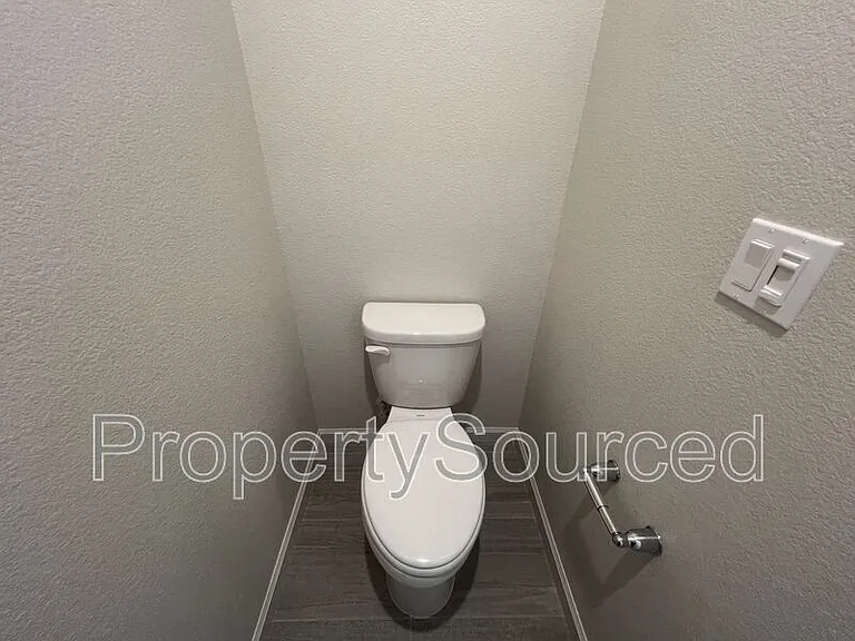 2957 Mokelumne Ct — Photo 32