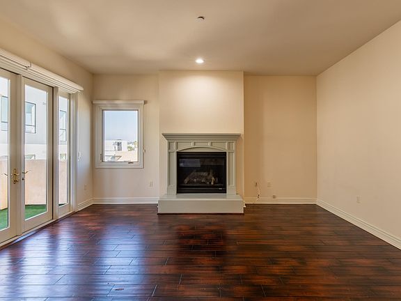 5th image of 5057 Maplewood Ave Ph 2