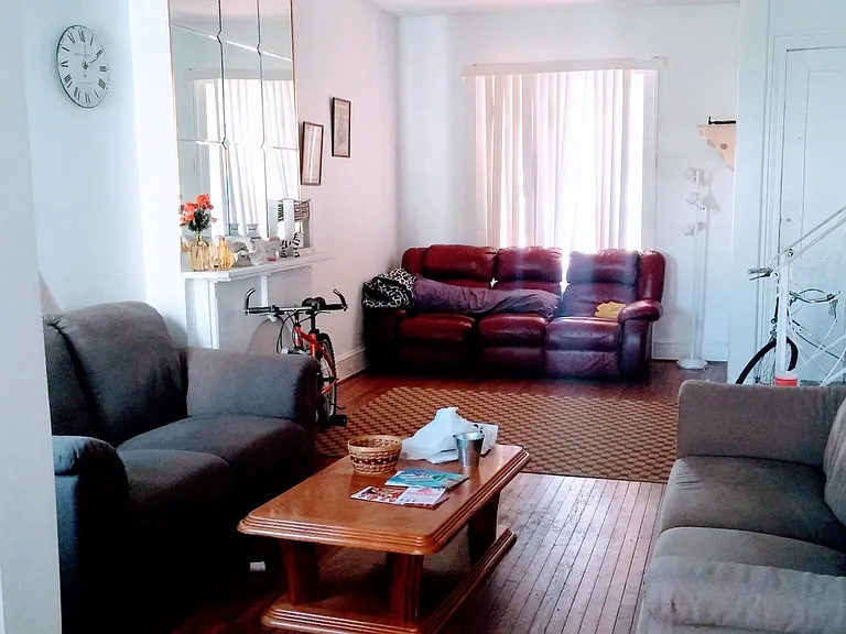1613 Fontain St — Photo 7
