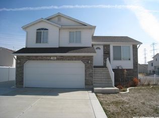 768 N 1725 W, Clinton, UT 84015