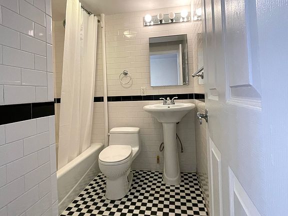 5th image of 34 E 11th St APT 2D