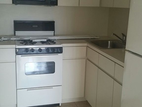 4th image of 3633 24th St #2