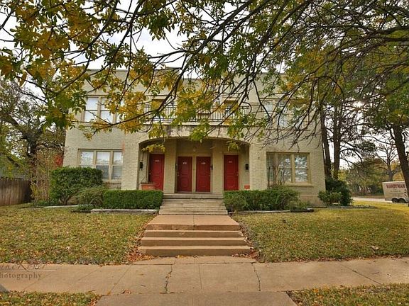 4th image of 441 Sayles Blvd