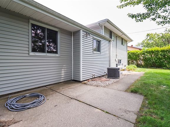 4th image of 4338 Bentley Dr