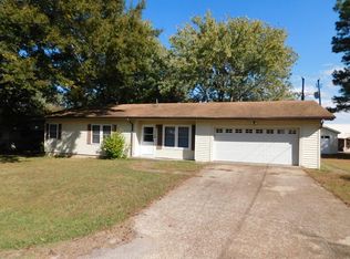112 Lillian Dr, Cave City, AR 72521
