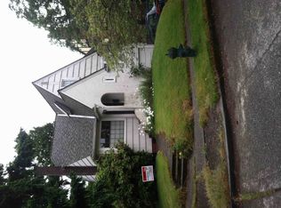 7558 Brooklyn Ave NE, Seattle, WA 98115