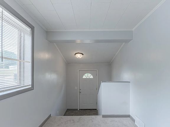 4th image of 636 Hackett St #636.5