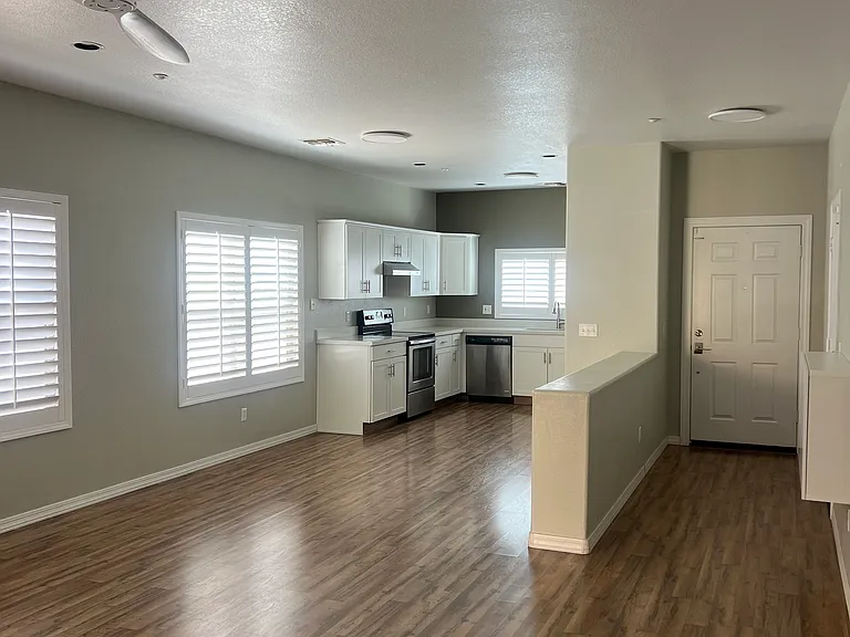 7500 E Deer Valley Rd #42 — Photo 8