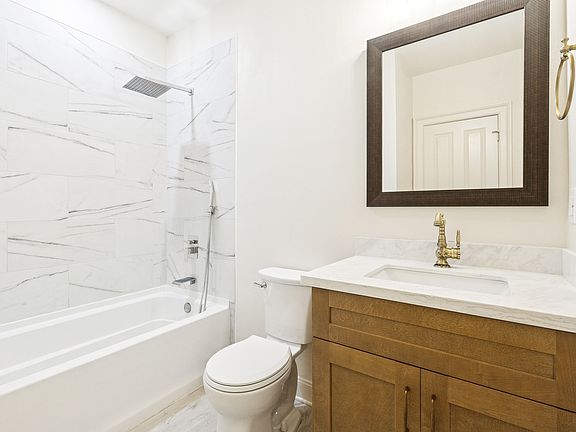 4th image of 3027 Saint Claude Ave #1